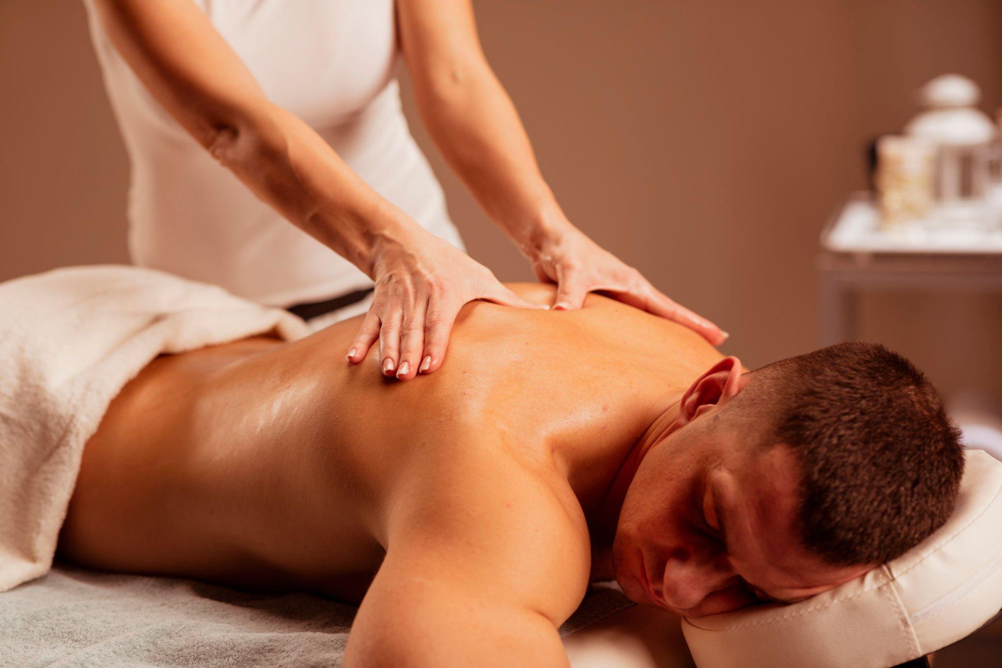 Massage 20. Одежда массажиста женская. Work in Dubai massage.